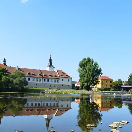 Luxussátor U Berounky *